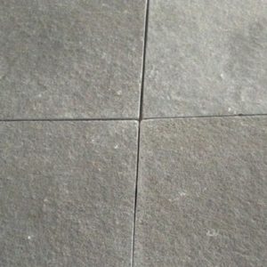Hardsteen-Northern-Graphite-60x60x2-5-tuintegels-IN4